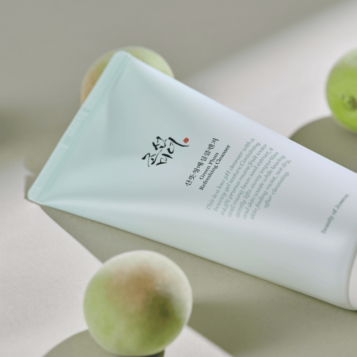 Green Plum Refreshing Cleanser