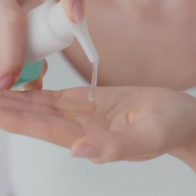 Green Plum Refreshing Cleanser