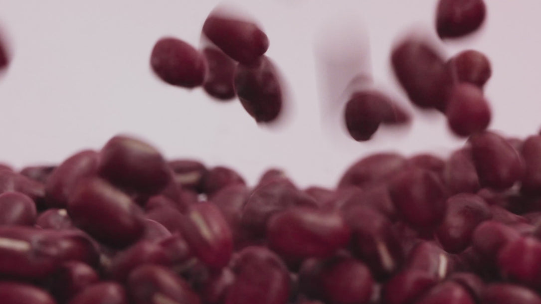Pore Firming Serum : Red Bean PDRN™ + Peptide - video background